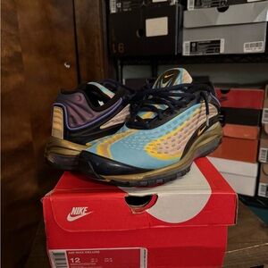 Nike Air Max Deluxe size 12 blue navy gold orange